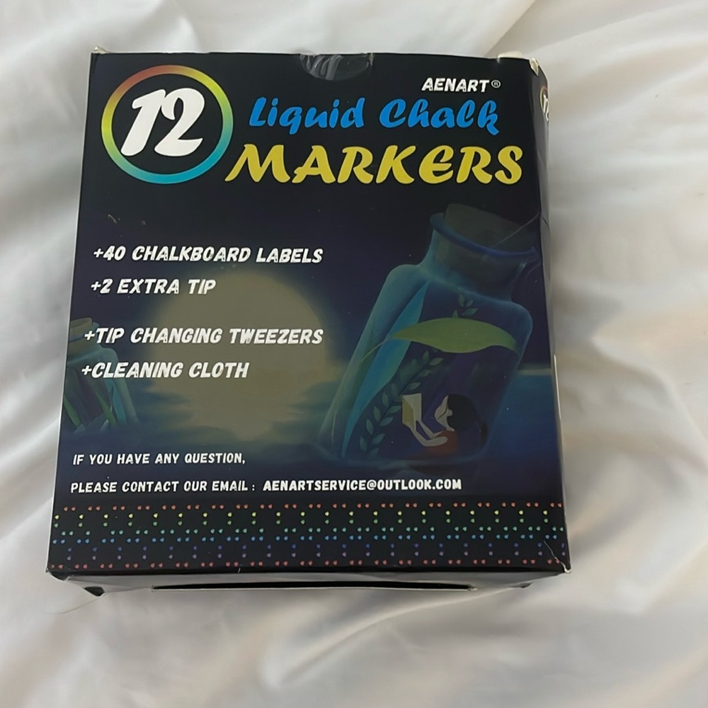 Liquid chalk markers